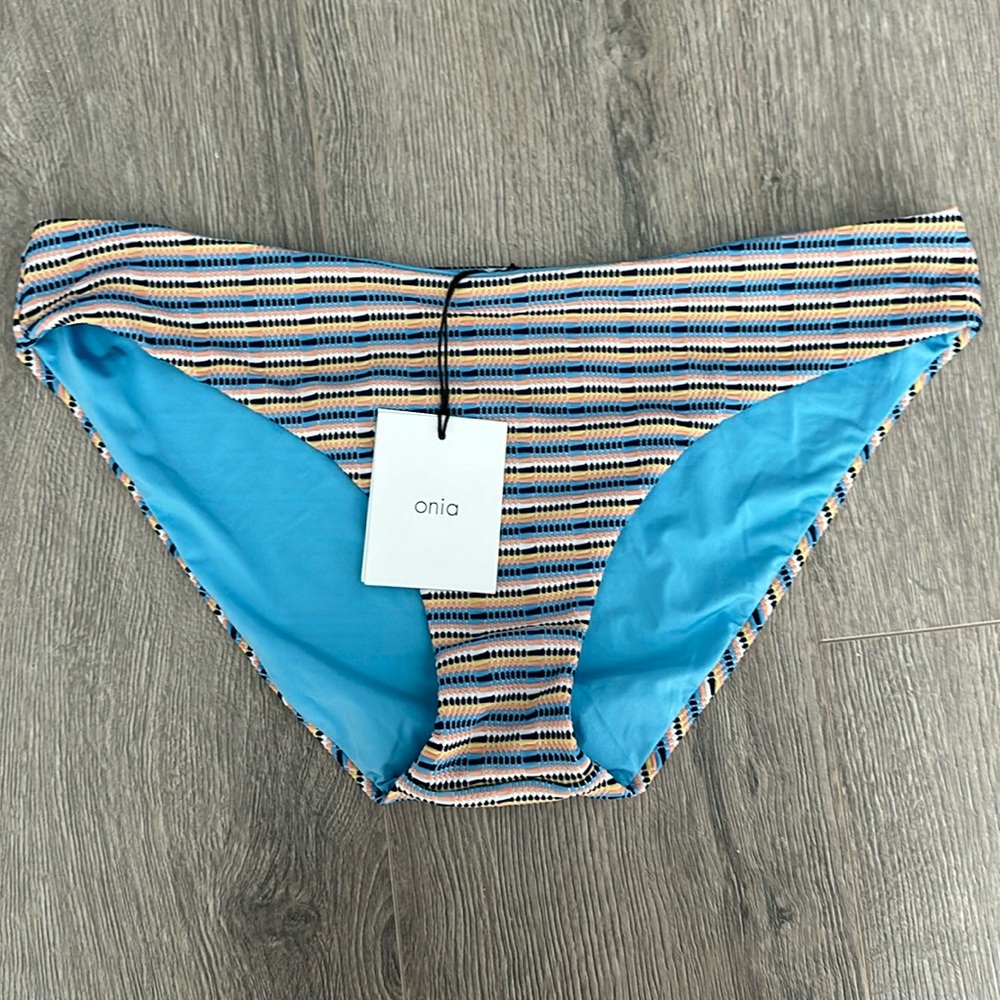 Onia Lily Bottom
